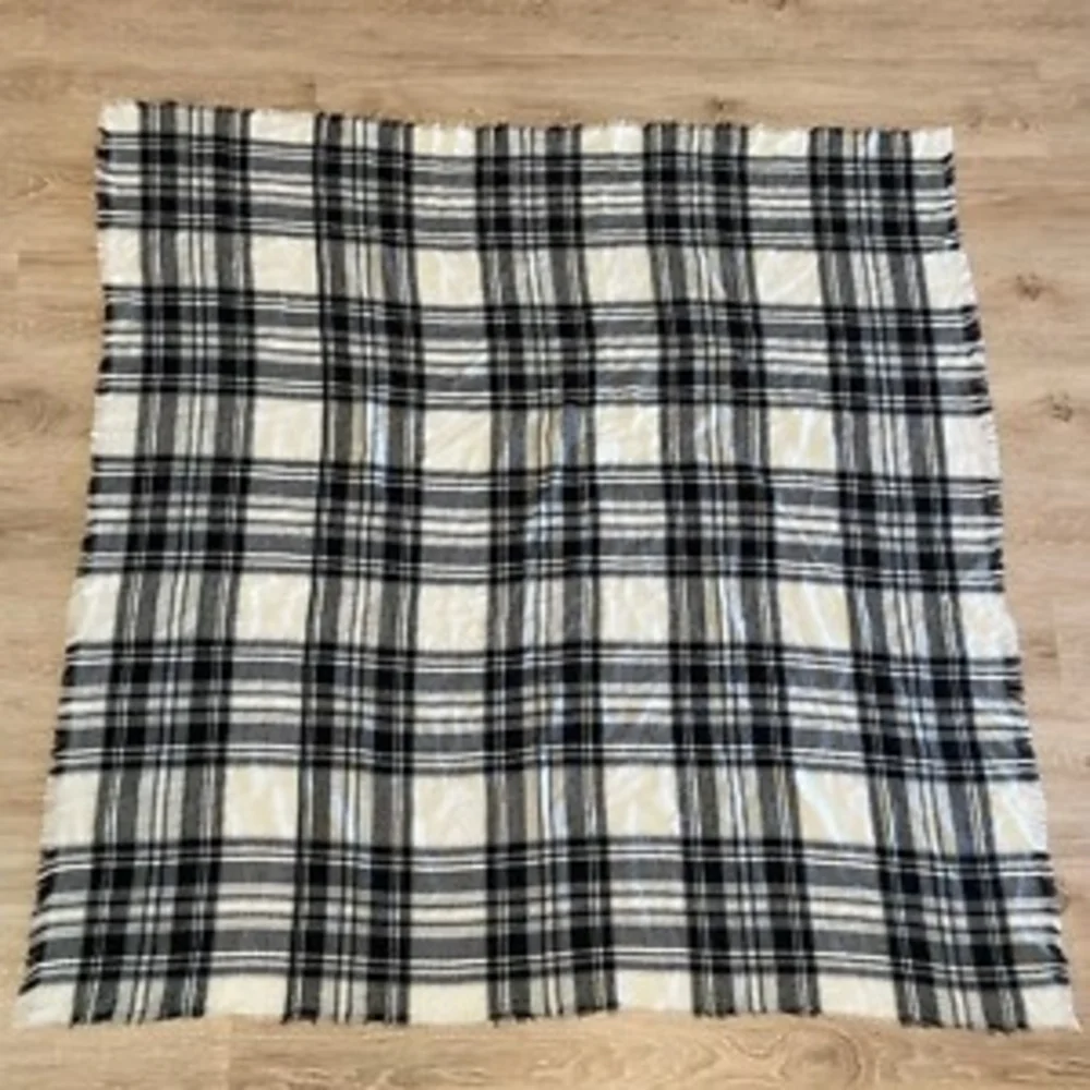 Plaid Black and White Scarf